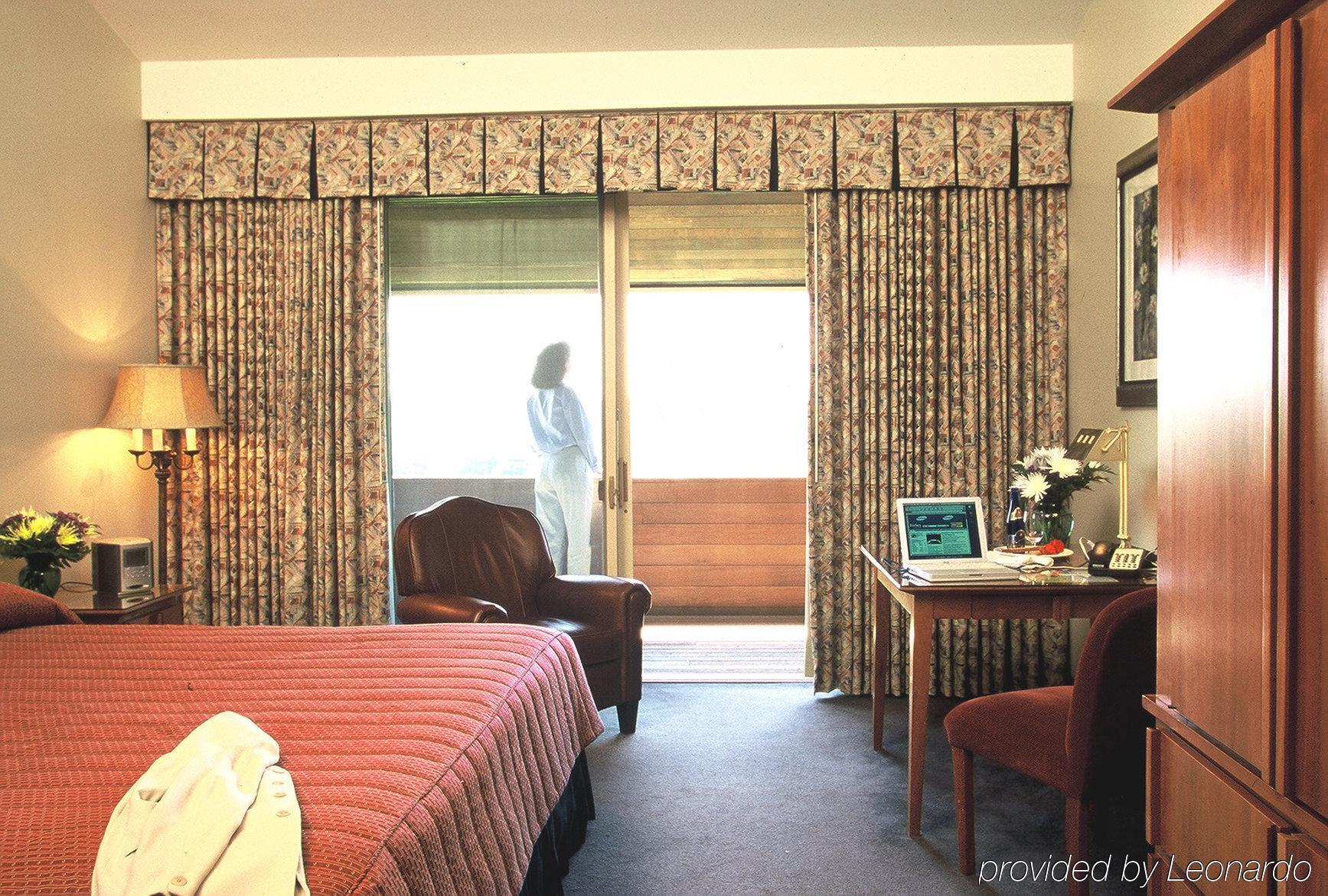 Chubb Hotel & Conference Center Lafayette Hill Номер фото